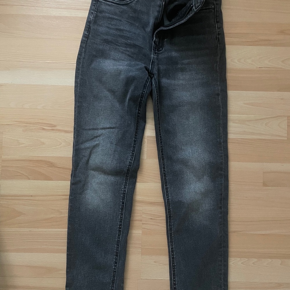 SLIM-FIT MOM JEANS